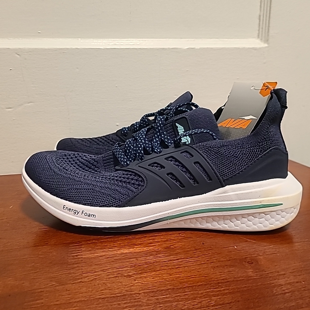 Avia Womans Caged Knit Sneakers Blue Size 7 Lace Closure Low Top Comfort